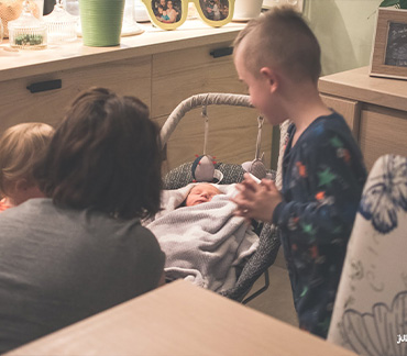 bébé naissance famille cuisine relax